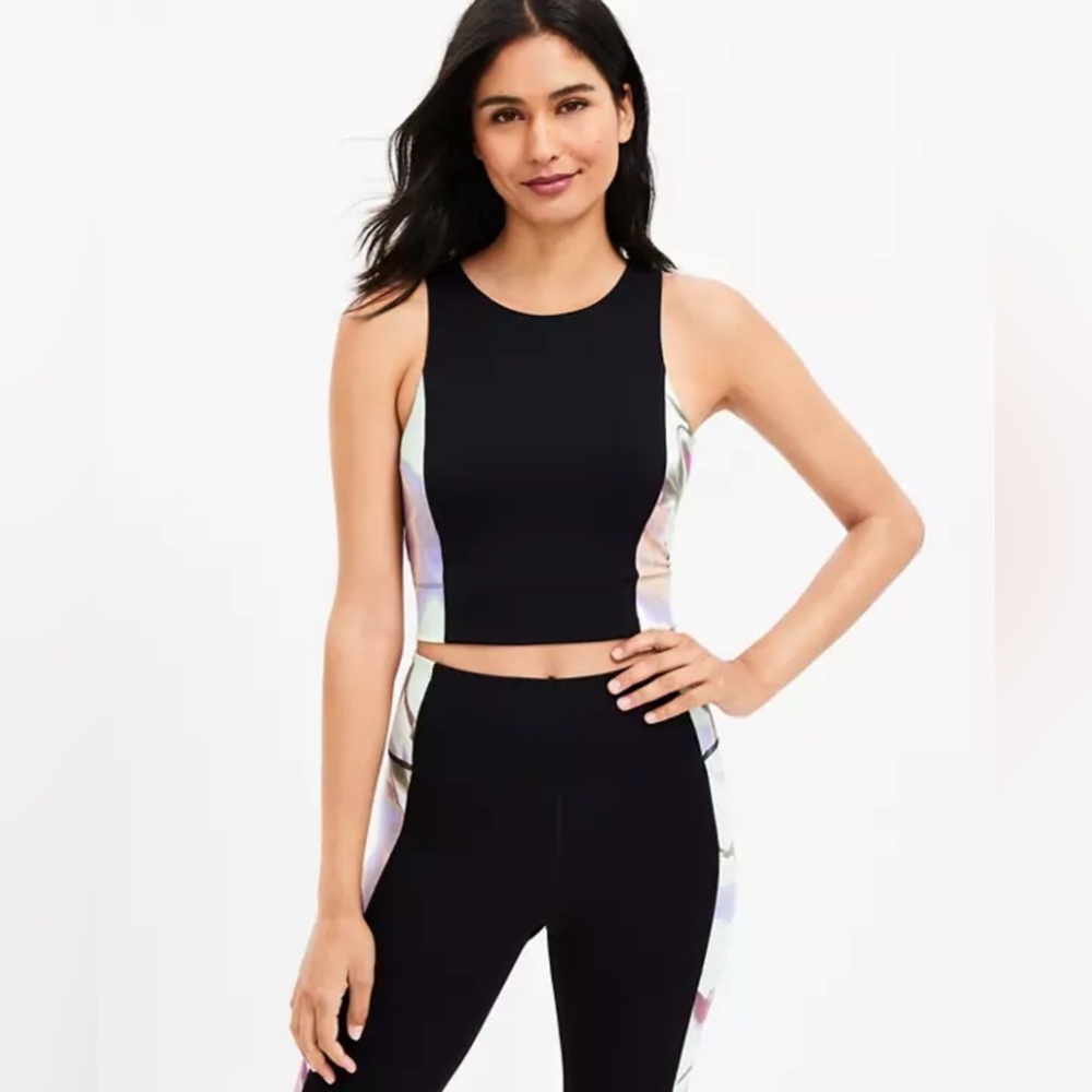 Loft- Lou & Grey Marble Colorblocked Softsculpt Racerback Bralette